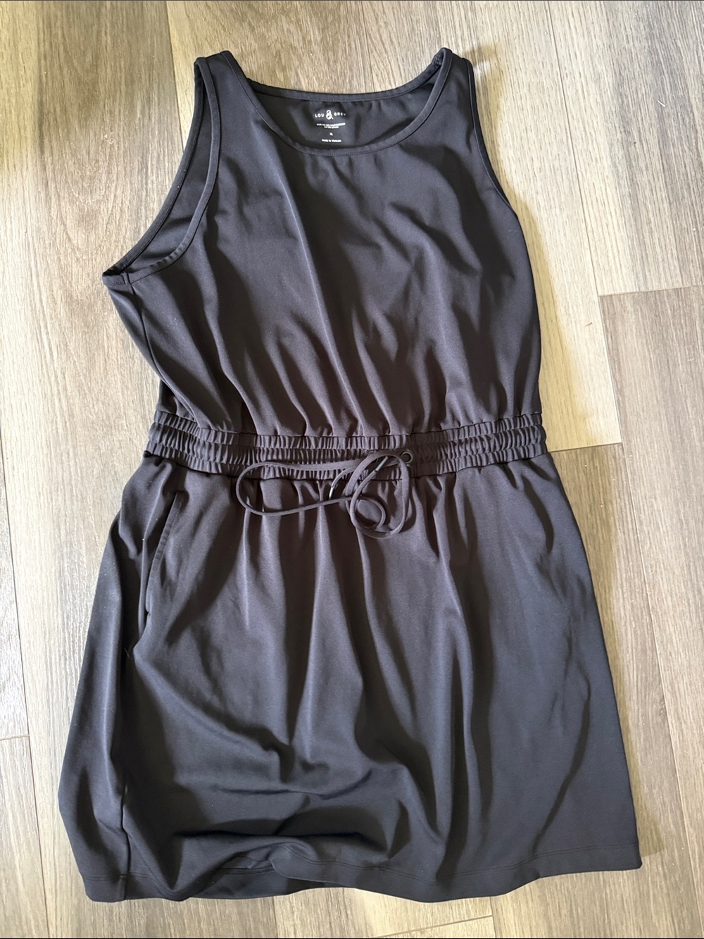 Lou & Grey Black Sleeveless Drawstring Waist Midi Dress